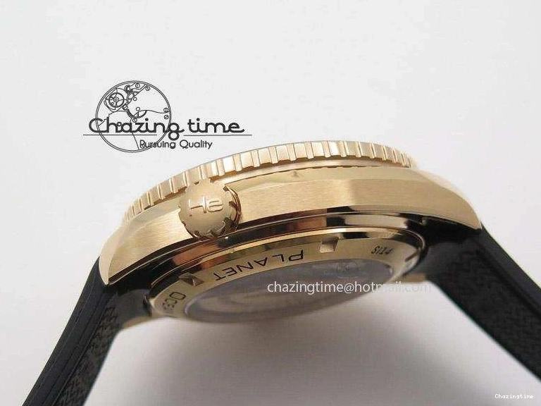 0108 Bright Planet Ocean Professional Rose Gold Liquid Metal V6F 45mm on Black Rubber Strap A 8287